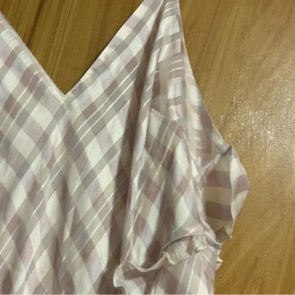 NWT Victoria’s Secret pink ruffled slip dress - Picture 5 of 7